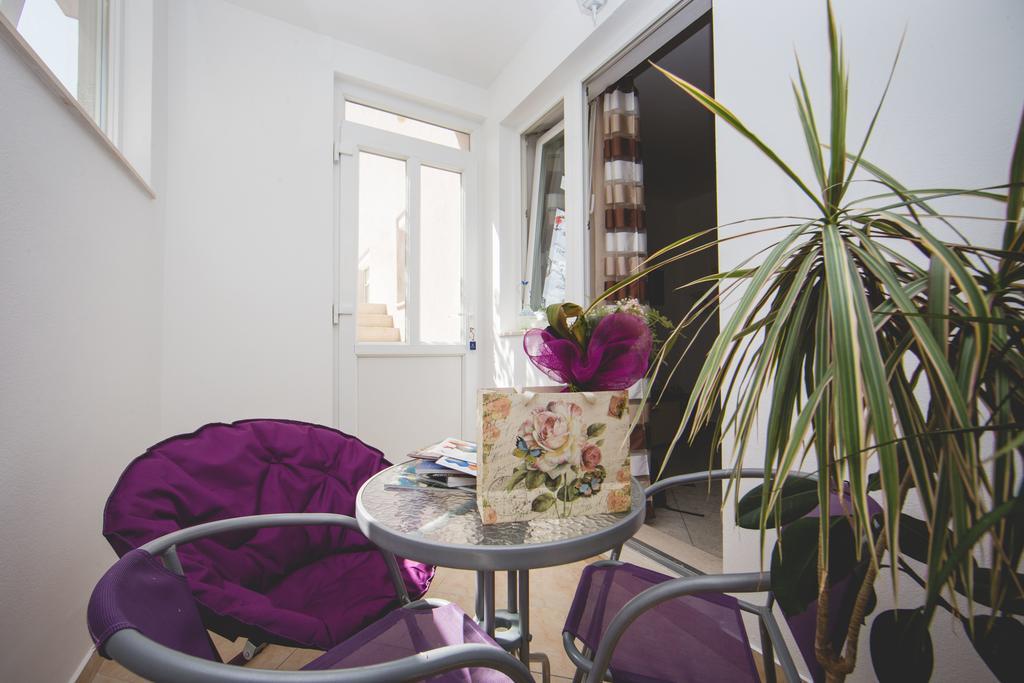 Apartment Karla&Nella Stobreč エクステリア 写真