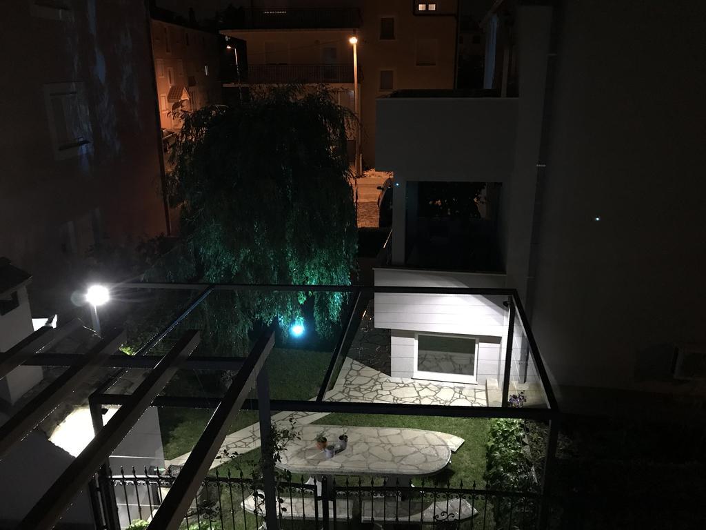 Apartment Karla&Nella Stobreč エクステリア 写真